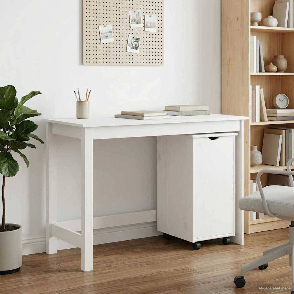 Minimales Homeoffice mit weißem Schreibtisch, mobilem Aktenschrank, Pflanze, Regalen und Stuhl auf Holzboden.