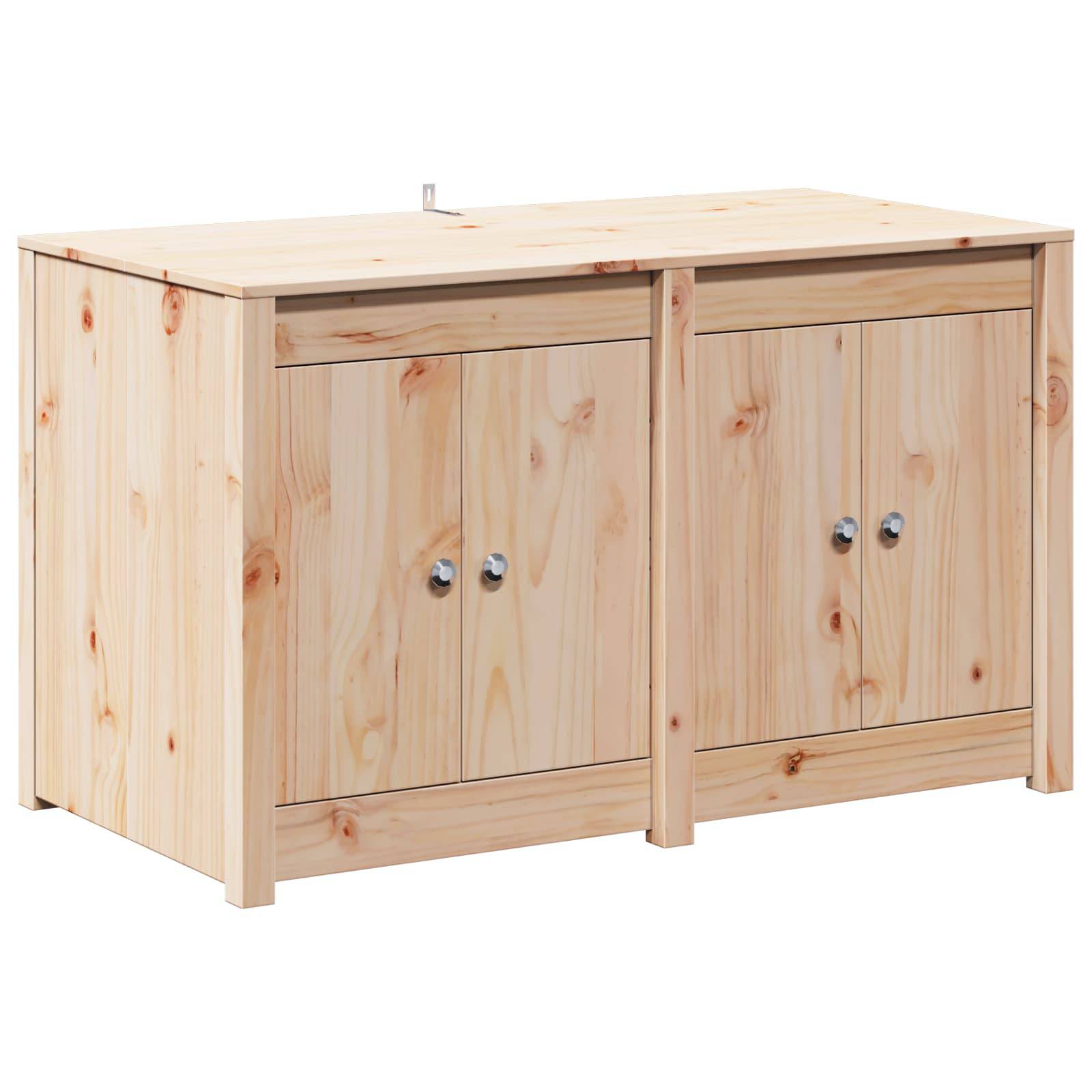 Helles Holzlagerschrank mit zwei Doppeltürkompartimenten und Metallknöpfen, vor weißem Hintergrund dargestellt.