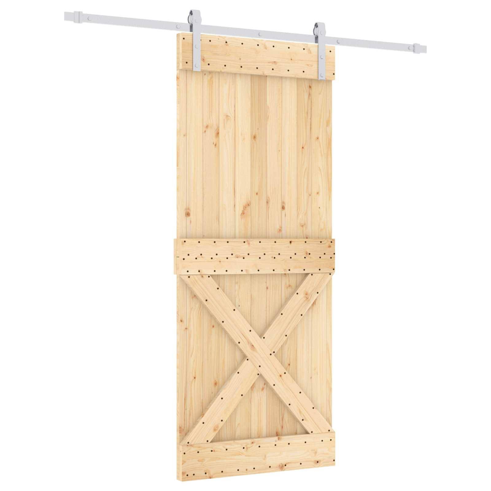 Holzschiebescheunentorflügel mit X-Streben-Design und metallischer Aufhängeschiene-Hardware, isoliert auf weißem Hintergrund dargestellt.