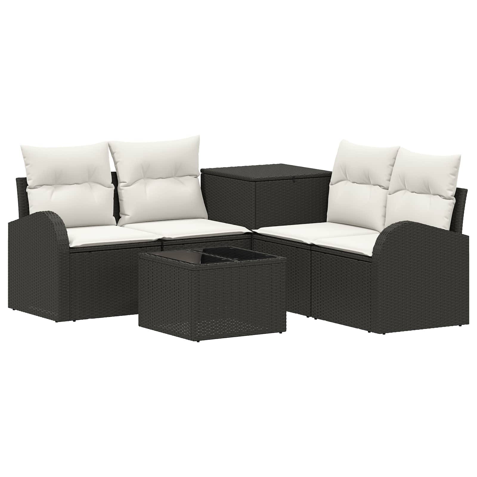 Schwarzes Rattan-Außen-Patio-Eckset mit cremefarbenen Kissen, zwei Zweisitzern, passendem Couchtisch und Beistellspeichertisch auf weißem Hintergrund