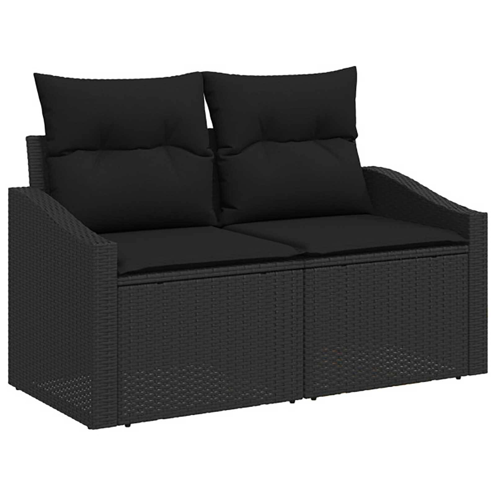 Schwarzes geflochtenes Outdoor-Loveseat mit zwei Sitzkissen und vier Rückenkissen auf weißem Hintergrund