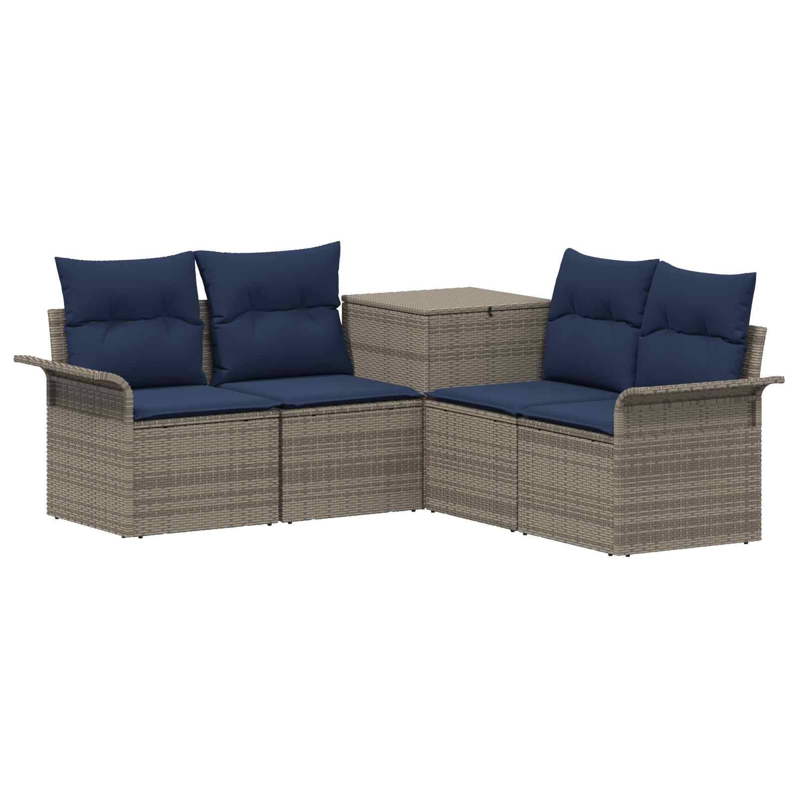 Outdoor-Rattangarnitur für Terrasse mit Ecksofa, marine Kissen und passendem Ecktisch auf weißem Hintergrund.