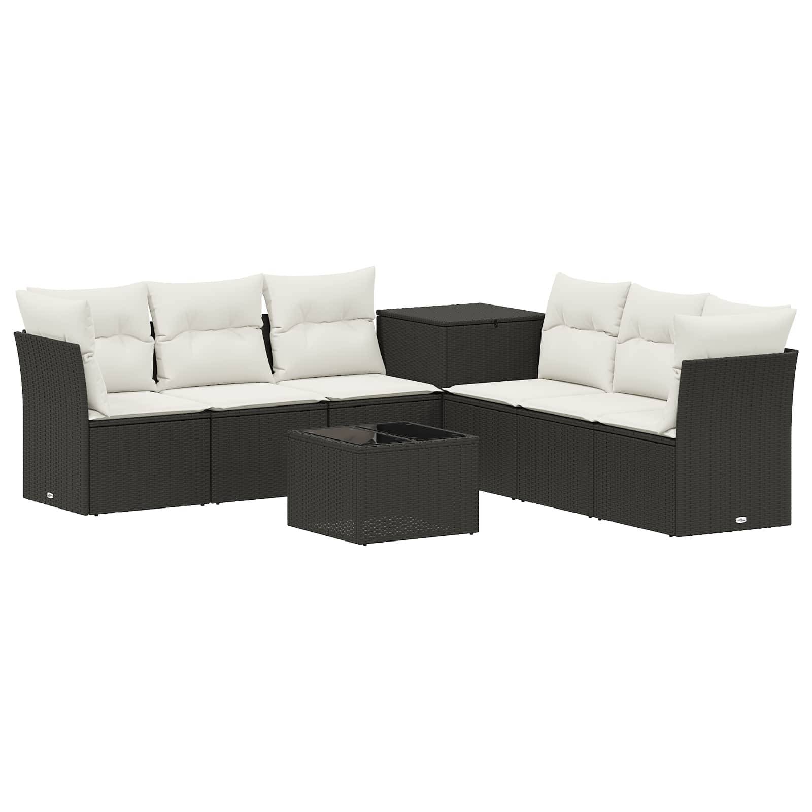 L-förmiges Outdoor-Lounge-Set mit weißen Kissen, dunkel geflochtenen Rahmen und passenden quadratischen Kaffee- und Beistelltischen auf weißem Hintergrund.