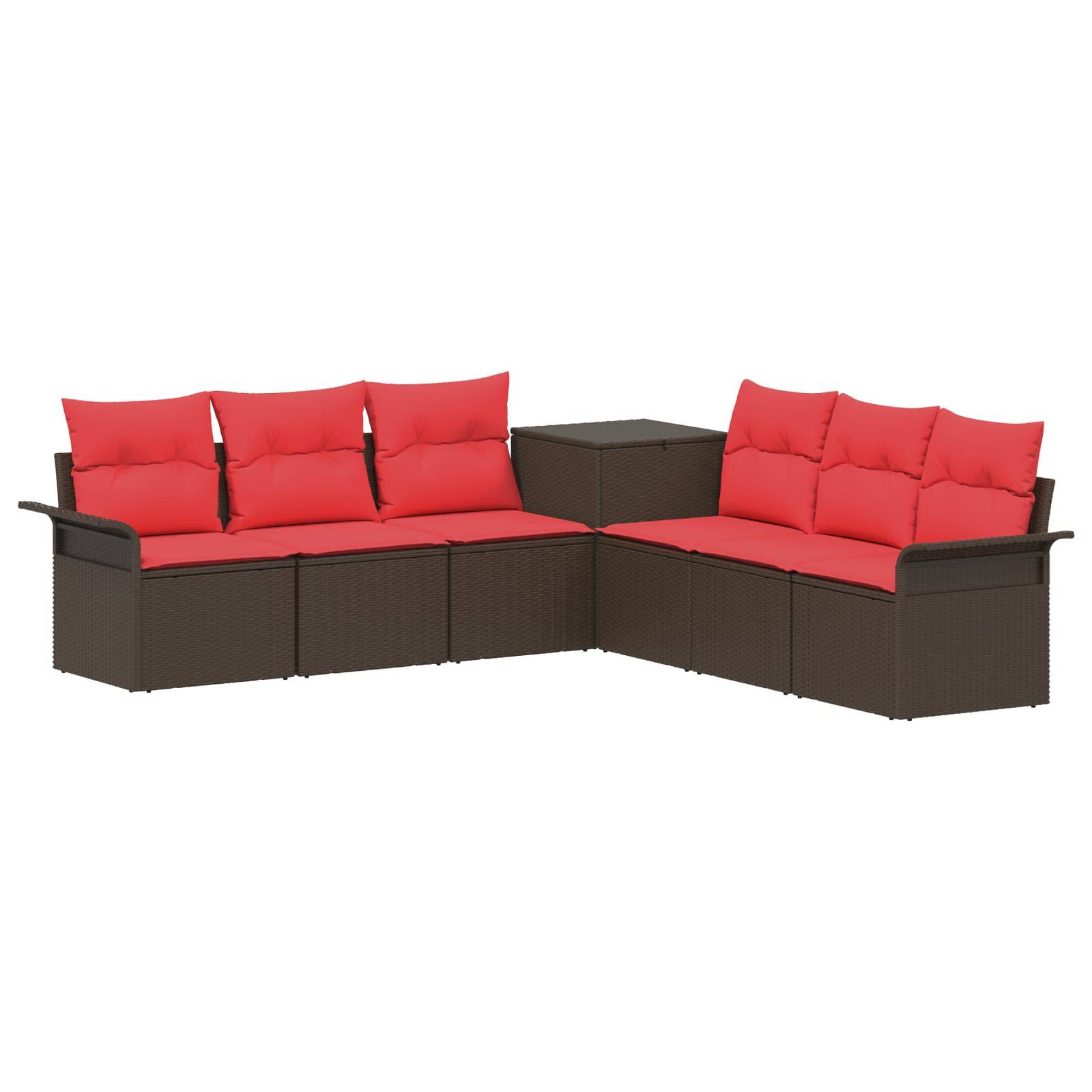 L-förmiges Outdoor-Patio-Sofaset mit dunkelgewebtem Rahmen, roten Kissen und passendem quadratischem Beistelltisch.