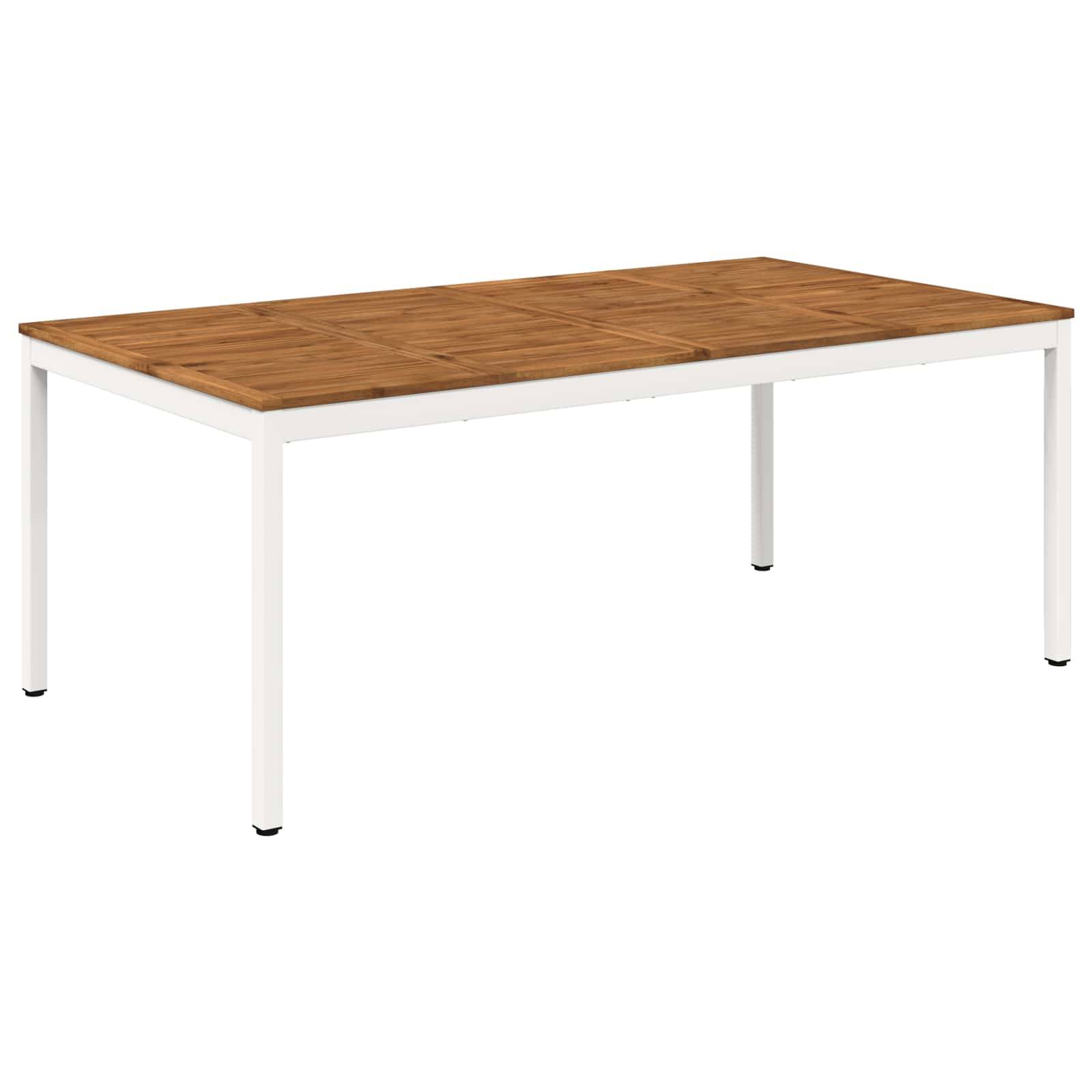 Rechteckiger Holztisch mit einer hellfarbigen Holzplatte und weißen Metallbeinen auf weißem Hintergrund.