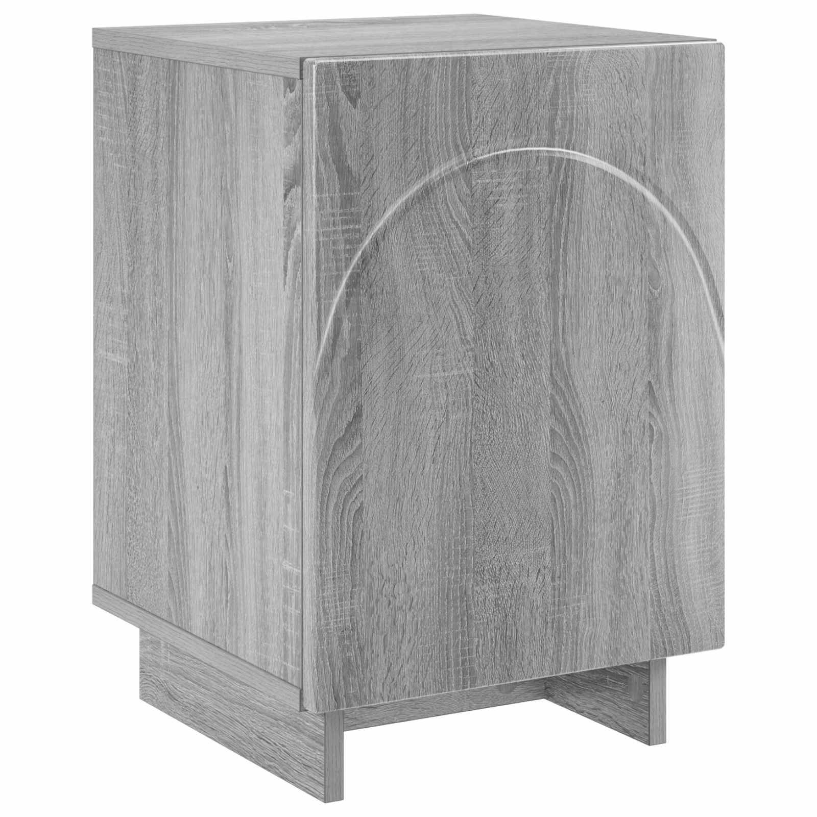 Grauer Holzschrank mit gewölbtem Frontpanel und offener Basis auf kurzen Beinen, isoliert auf weißem Hintergrund dargestellt.