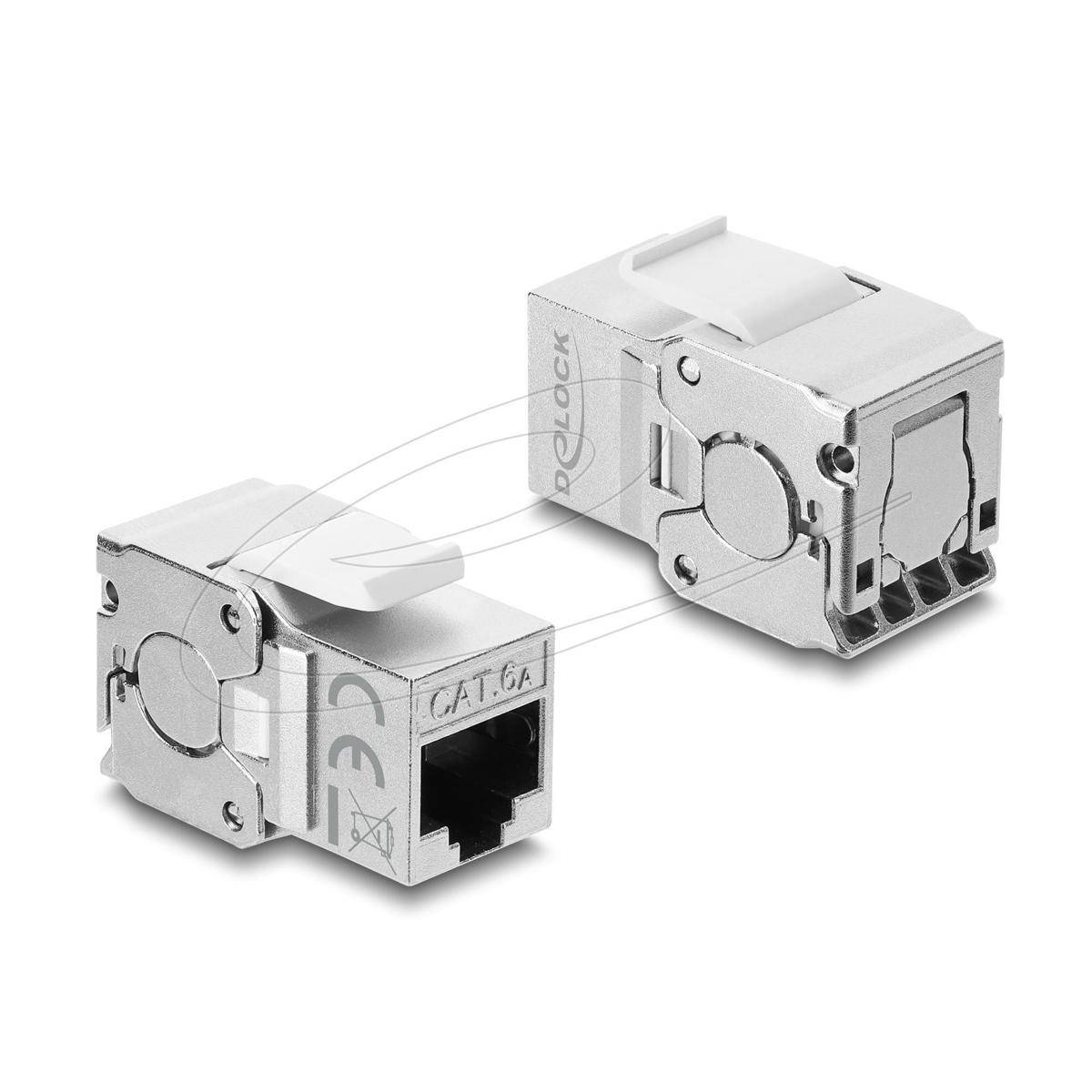 Zwei abgeschirmte Metall-Ethernetkabelstecker, einer mit der Bezeichnung „CAT.6A