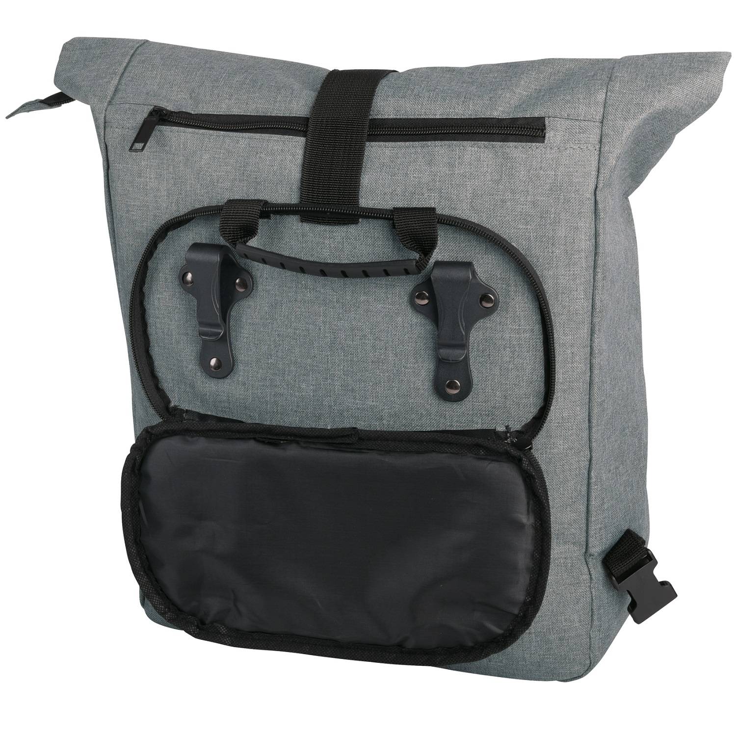 Grauer Rollverschluss-Rucksack mit schwarzem Frontpanel, Trägern, Reißverschlusstasche und Schnallenverschluss, gezeigt vor weißem Hintergrund.