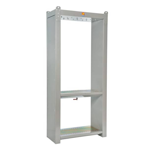 Grauer Metallschrank mit offener Front, zwei perforierten Regalen und Haken entlang der oberen Schiene auf weißem Hintergrund.