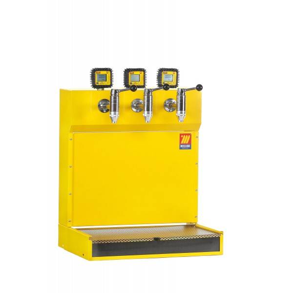 Gelbe Industrieabgabemaschine mit drei digitalen Bedienköpfen und Düsen über einem Auffangtablett auf weißem Hintergrund.