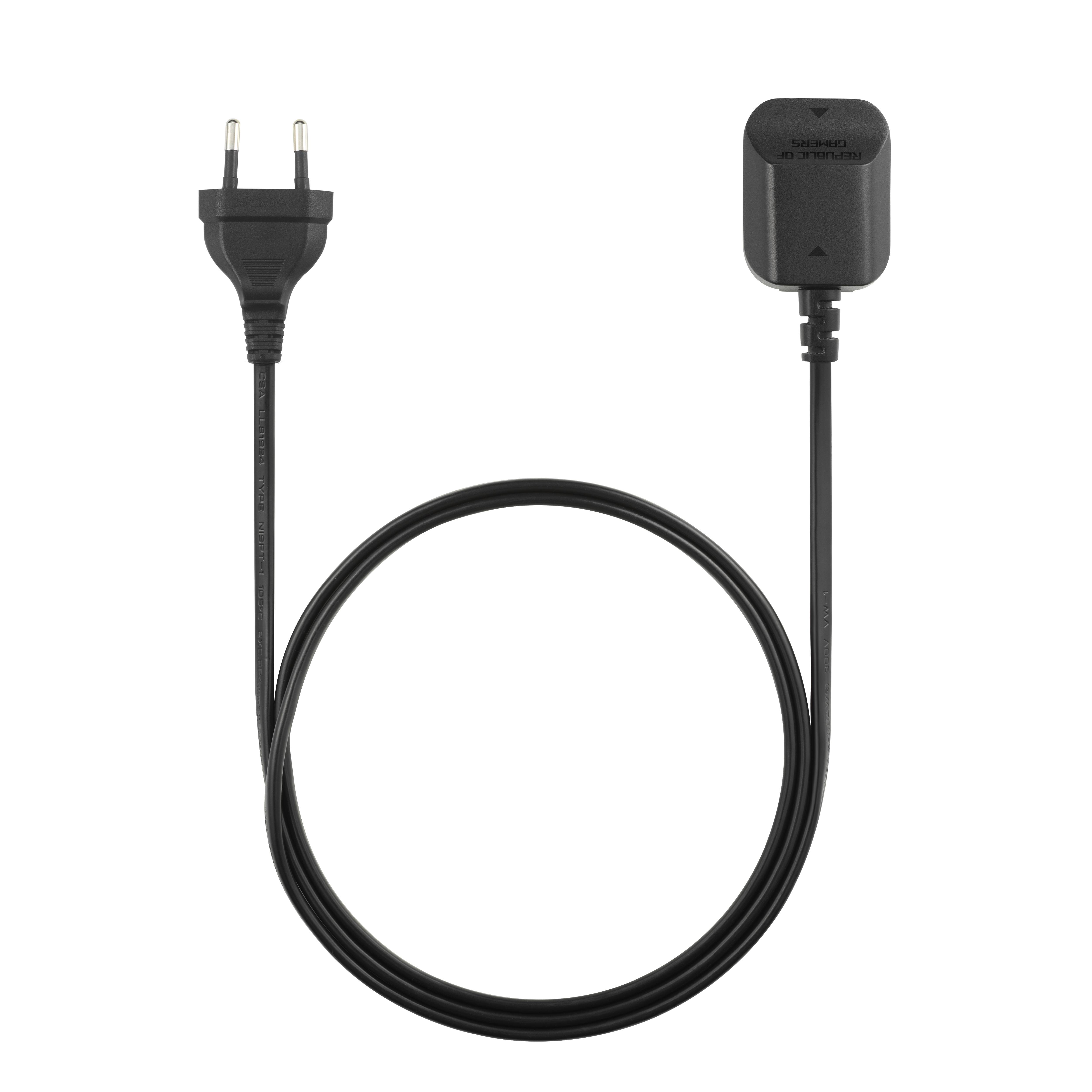 Schwarzes Stromkabel mit europäischem zweipoligem Stecker auf der einen Seite und einem rechteckigen Stecker auf der anderen Seite.