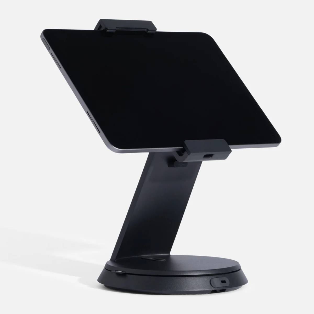 Schwarzes Tablet auf einem verstellbaren Ständer mit runder Basis, gezeigt vor einem schlichten weißen Hintergrund.