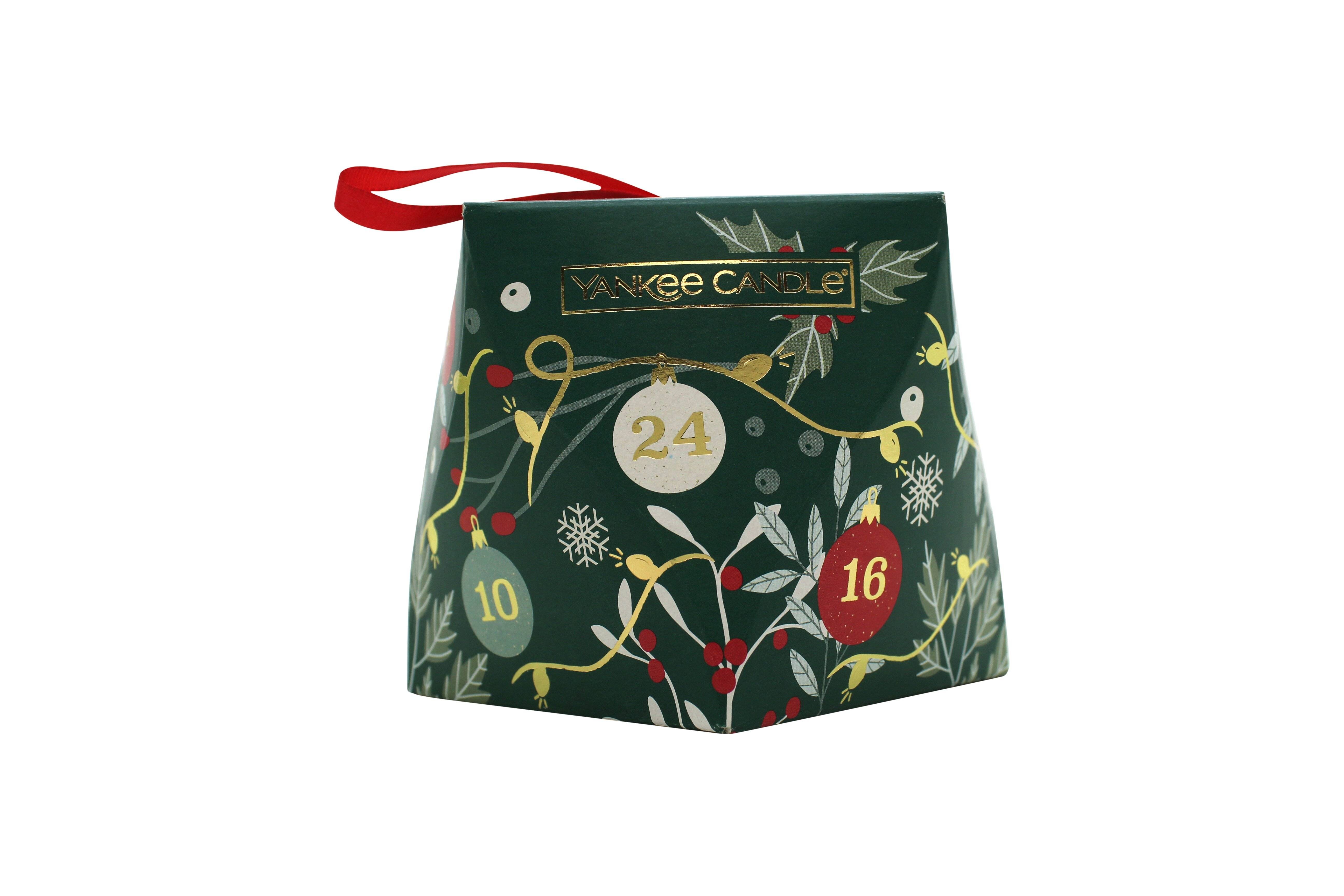 Grüner Yankee Candle Adventskalender mit rotem Band und nummerierten Ornament-Design, einschließlich eines großen 