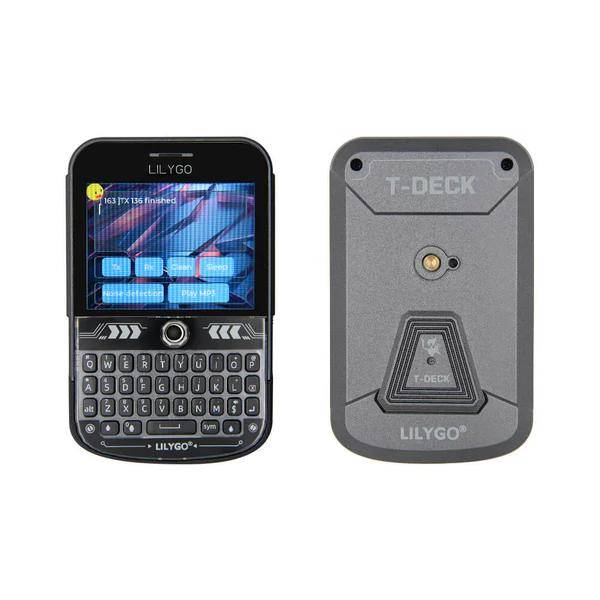 LILYGO T-Deck tragbares Gerät von vorne und hinten gezeigt, mit Touchscreen, QWERTY-Tastatur und hinterer T-DECK-Branding.