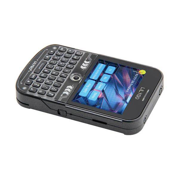 Ein robustes tragbares LILYGO-Gerät mit integrierter QWERTY-Tastatur und kleinem Touchscreen-Display, gezeigt auf weißem Hintergrund.