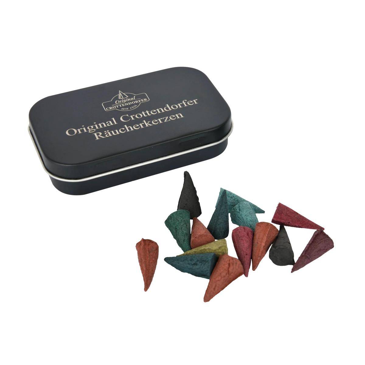 Schwarze Metalldose mit der Aufschrift „Original Crottendorfer Räucherkerzen