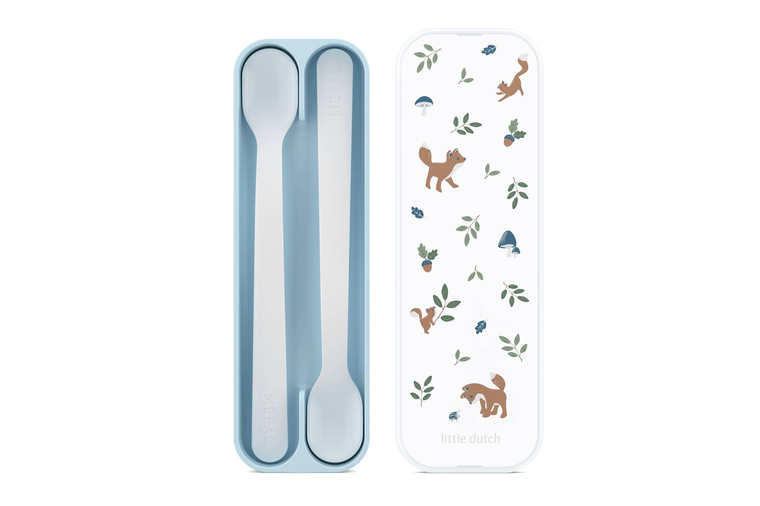 Ein blaubesteck-Set für Babys mit einem dünnen Etui neben einem weißen Etui mit Tier- und Blattmotiven.