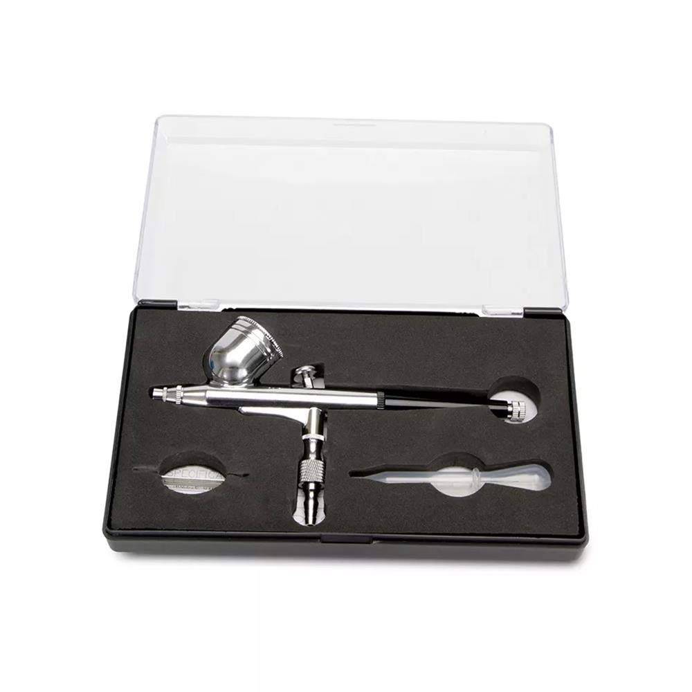 Chrome-Airbrush-Set in einem Kunststoffkoffer mit Airbrush-Werkzeug und Zubehör in Schaumstoff-Ausschnitten.