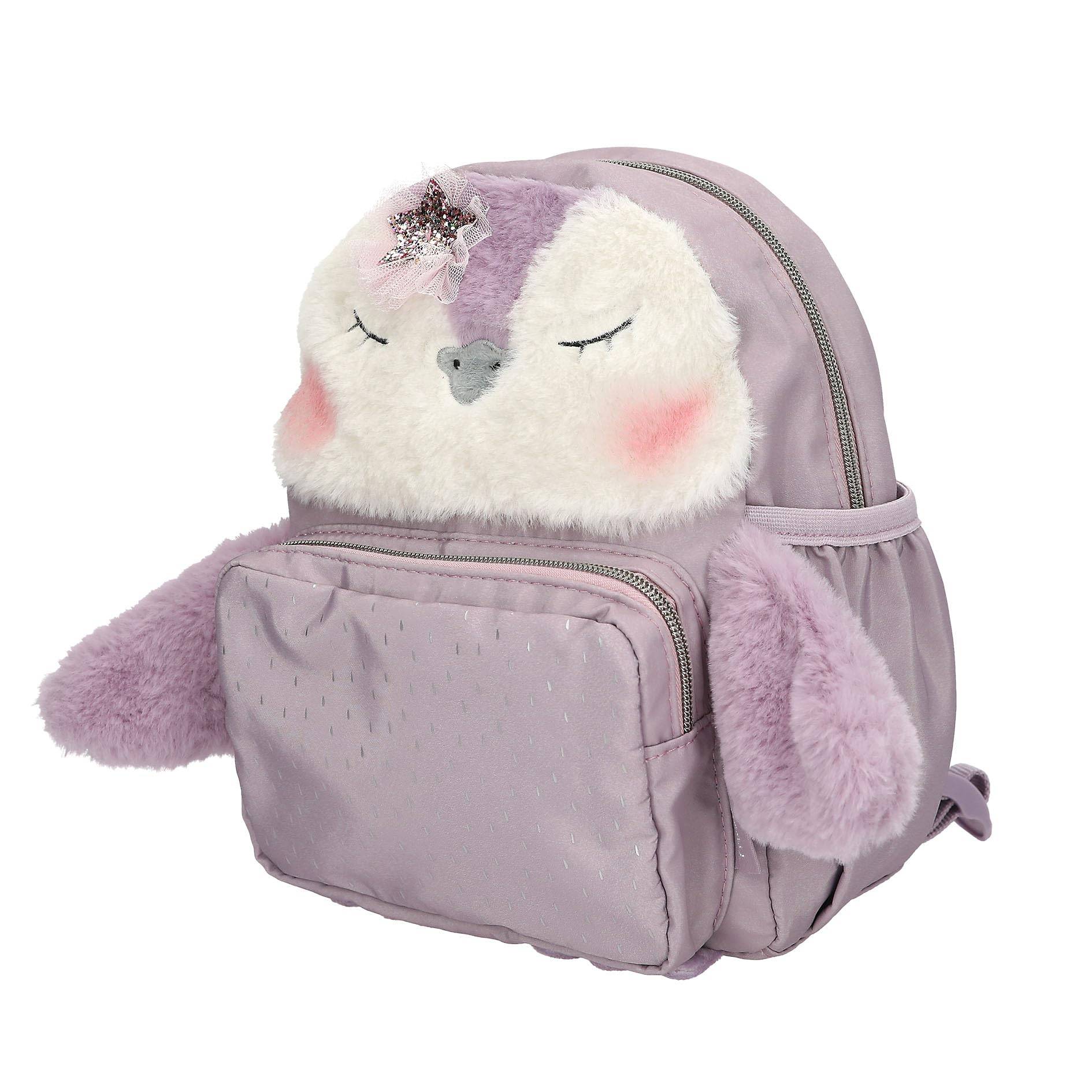 Lavendelrosa Plüsch-Rucksack in Form einer schlafenden Eule mit geschlossenen Augen, rosa Wangen, vorderer Reißverschlusstasche und flauschigen Flügeln.