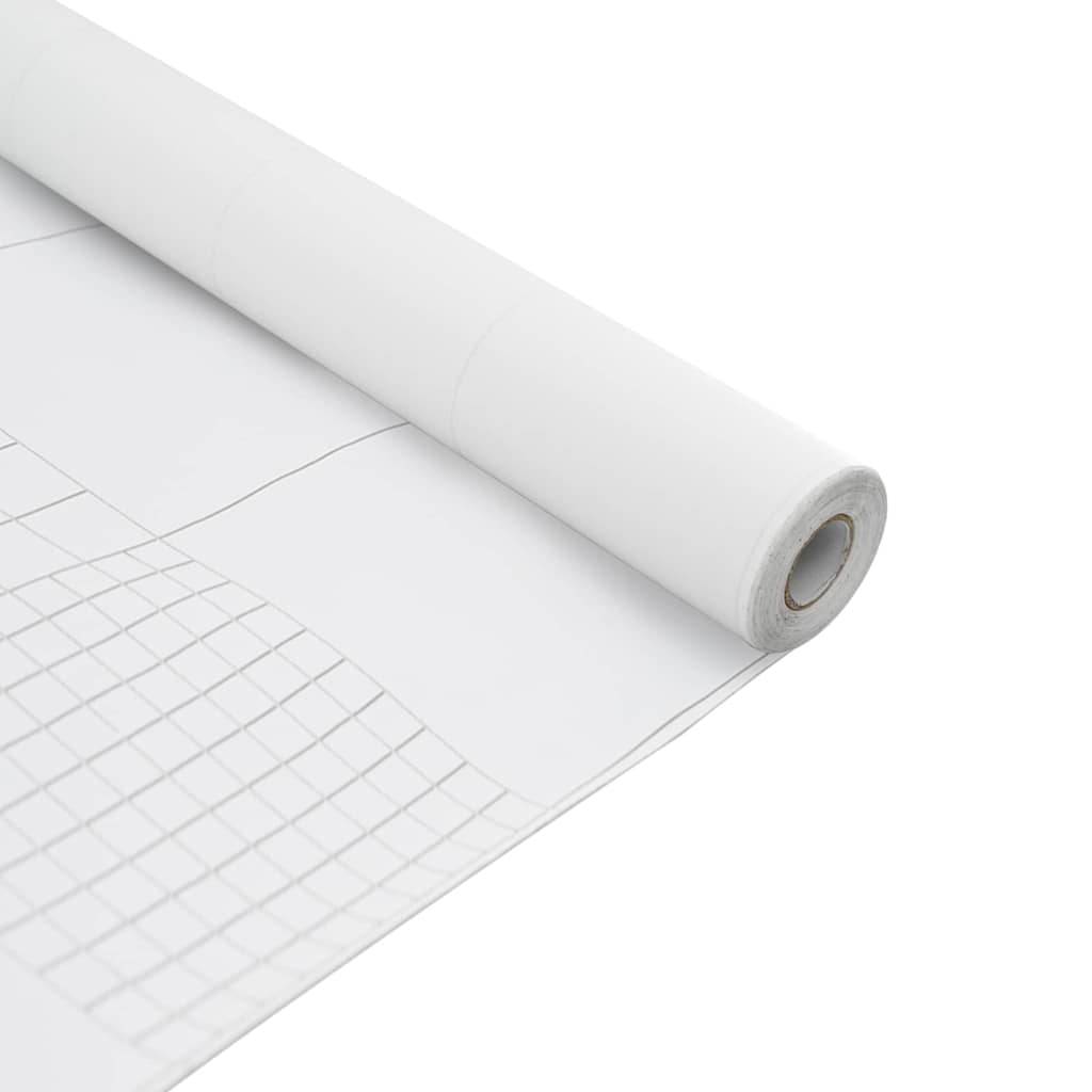 Rolle aus weißem selbstklebendem Papier oder Vinylfolie mit Rasterhintergrund, teilweise auf plain weißem Hintergrund abgerollt.