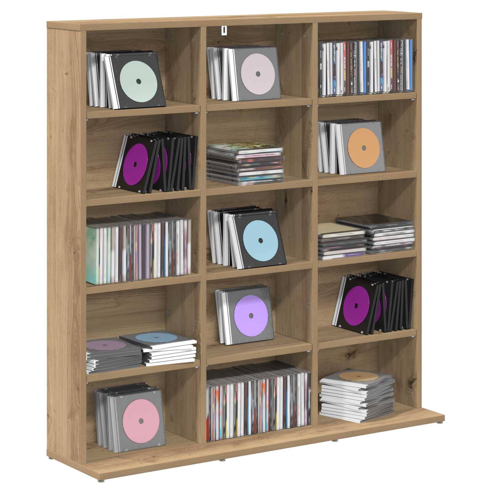 Hölzernes Cubbyregal gefüllt mit Stapeln von CDs und CD-Hüllen, die in mehreren Fächern organisiert sind.