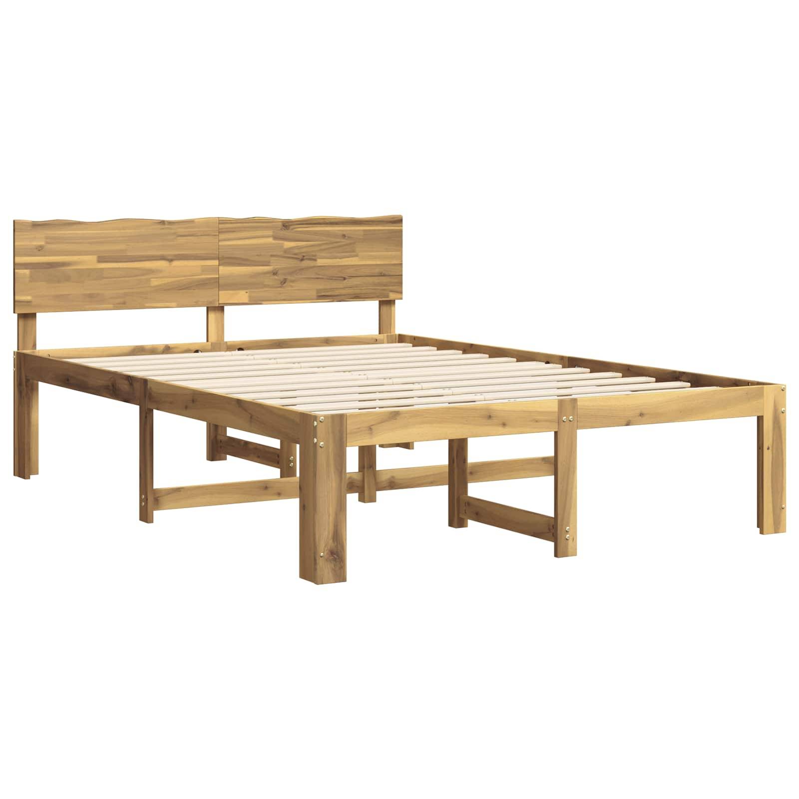 Holzbett-Gestell mit Kopfteil, Lattenrost und stabilen schrägen Beinen auf weißem Hintergrund.
