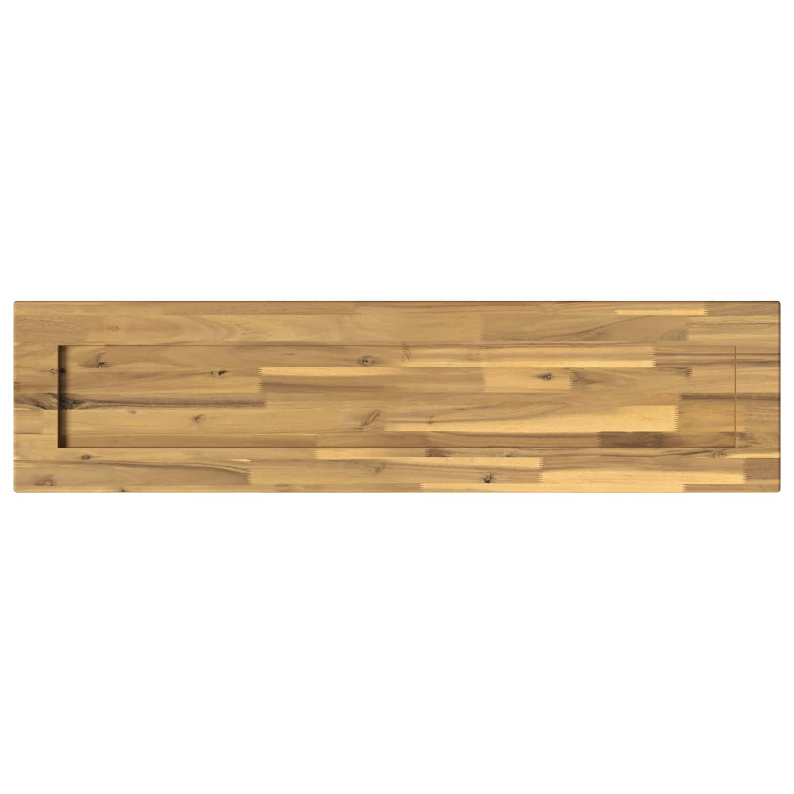 Rechteckiges Holzserviersbrett mit einer vertieften Griffnut auf der linken Seite und einer glatten, hellmaserigen Holzoberfläche.