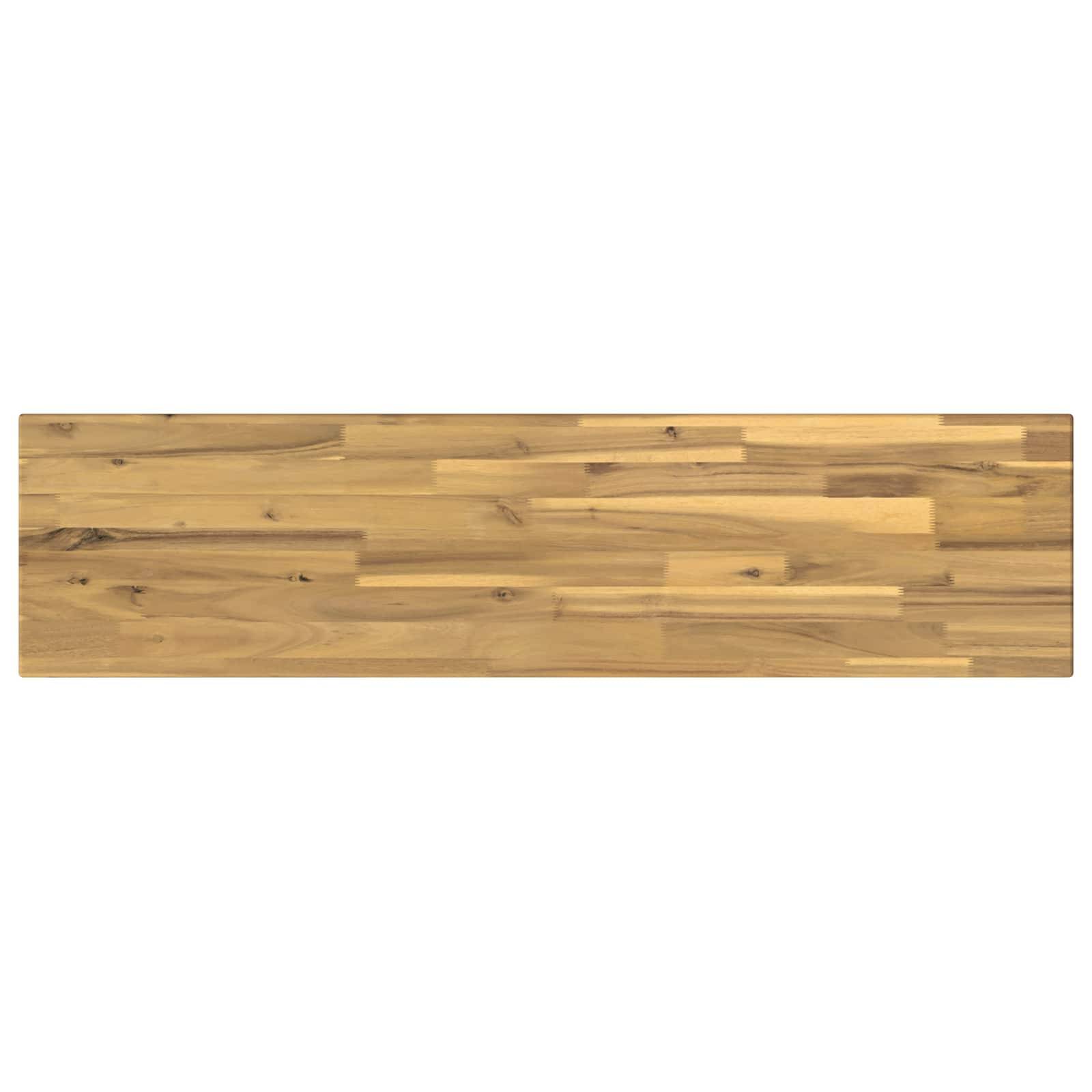 Rechteckiges Holzbrett mit einer hellbraun gefärbten, natürlichen Holzmaserung auf weißem Hintergrund.