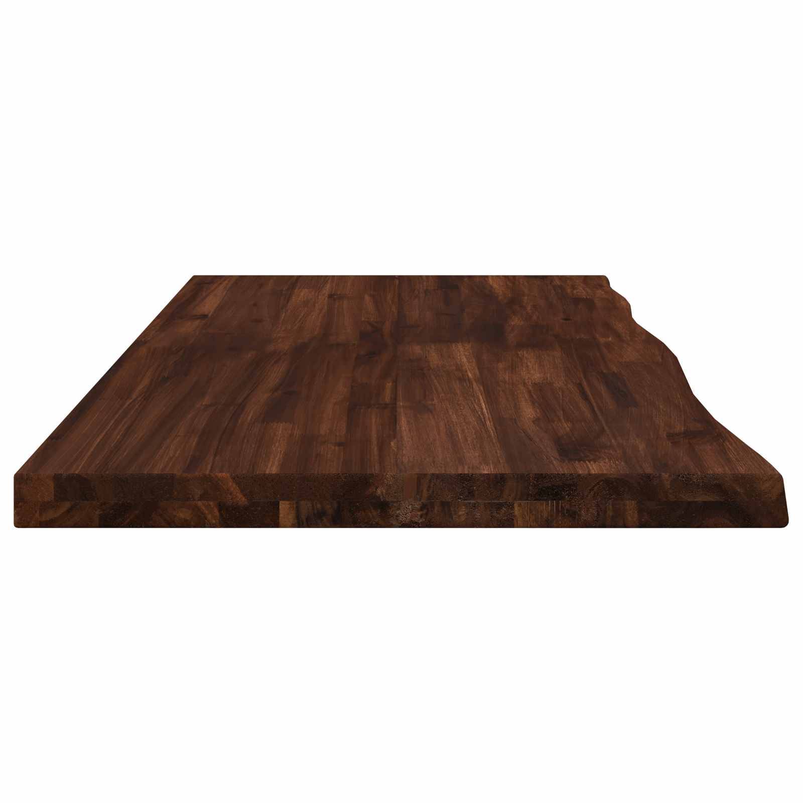 Schneidebrett aus dunklem Holz mit natürlicher Live-Edge-Kontur auf einer Seite, isoliert auf weißem Hintergrund dargestellt.