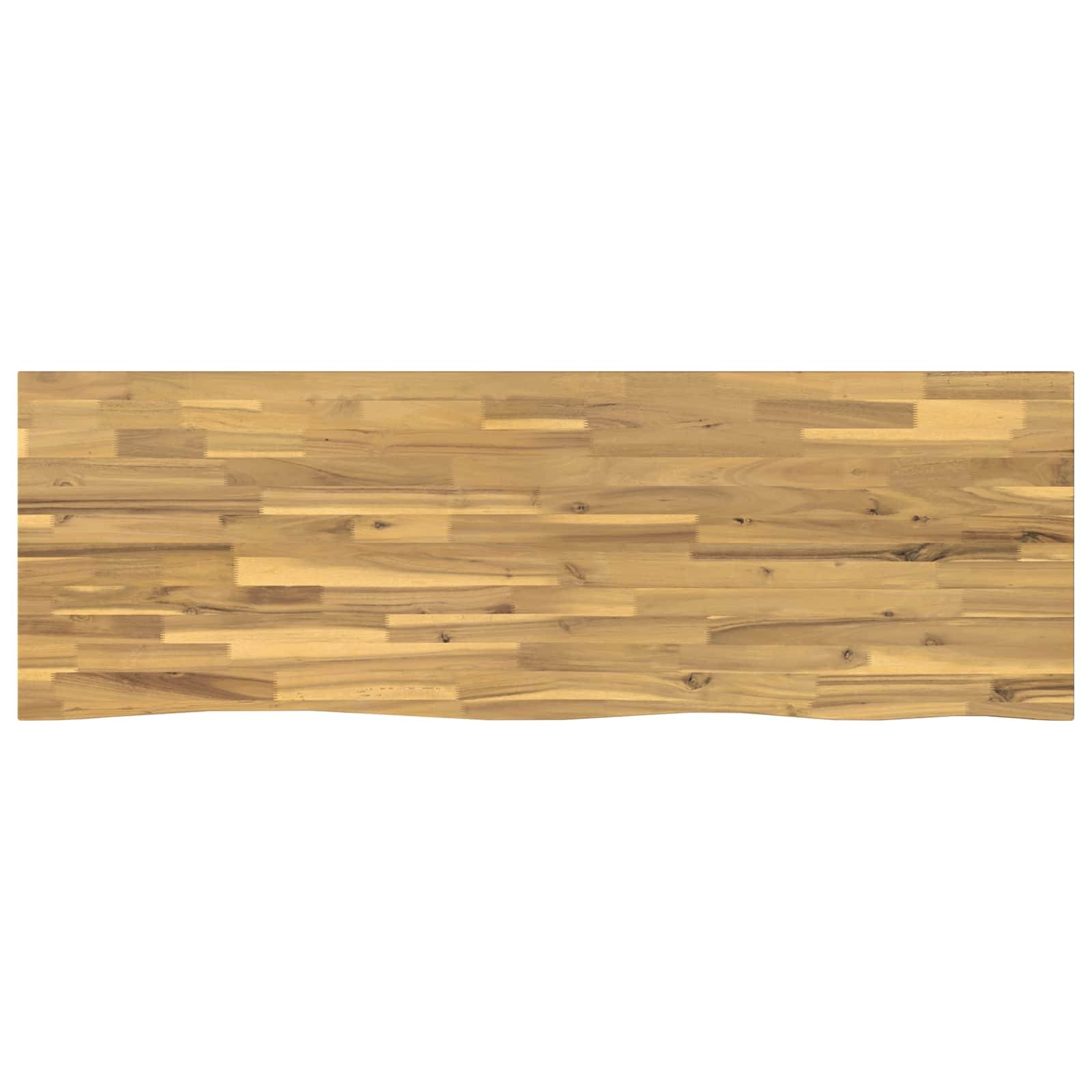 Holzbrett-Textur mit hellen und dunklen Maserungsmustern auf einer rechteckigen Oberfläche.