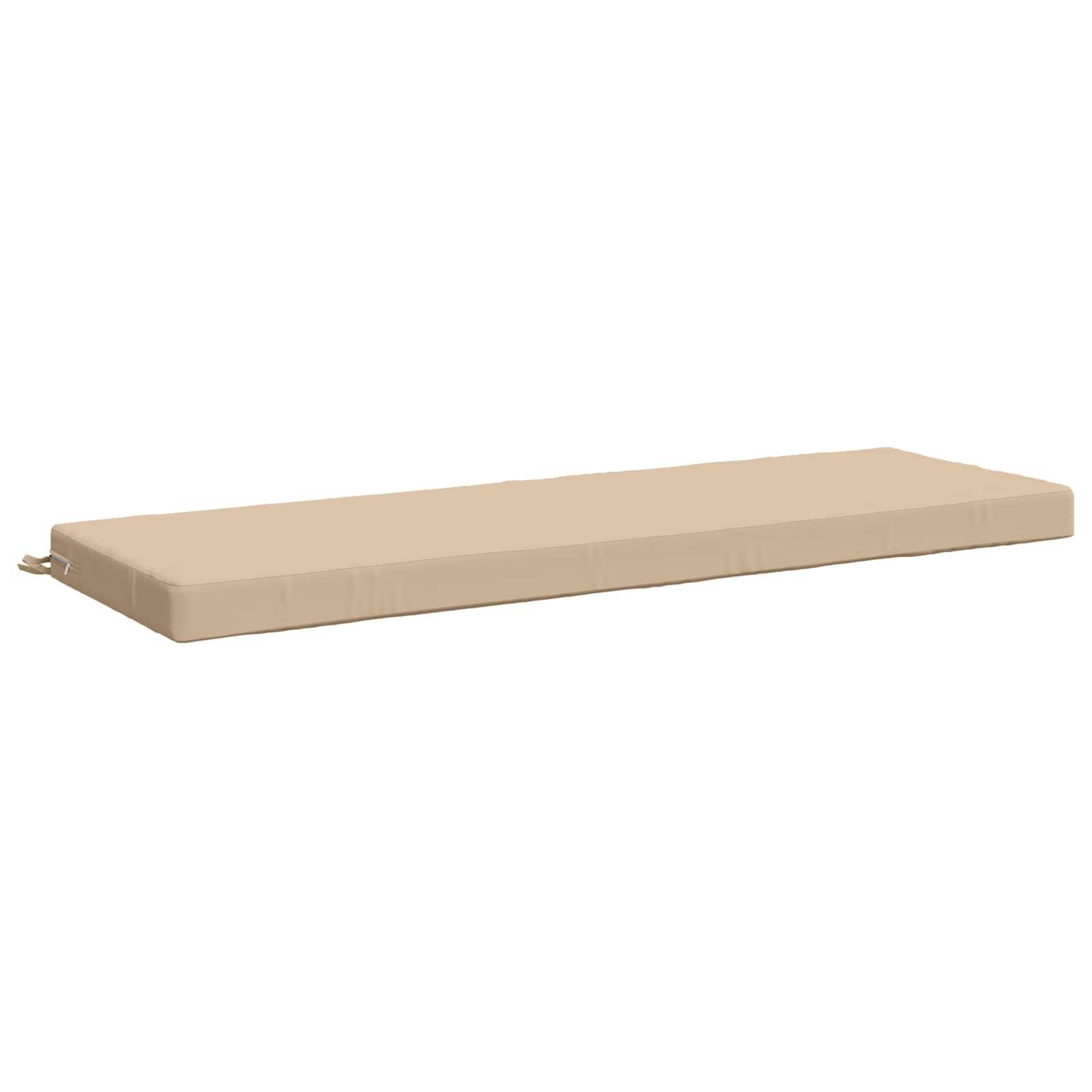 Beige rechteckiges gepolstertes Kissen Matratze oder Bankauflage auf weißem Hintergrund.