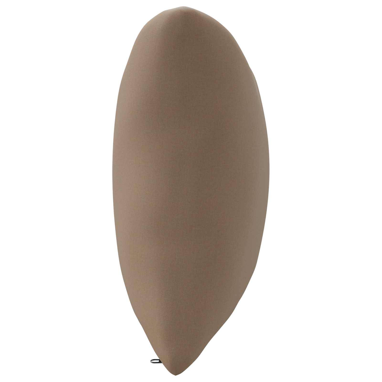 Beiges, tropfenförmiges Ballon auf weißem Hintergrund, aufrecht dargestellt mit einer kleinen Schlaufe am unteren Ende.