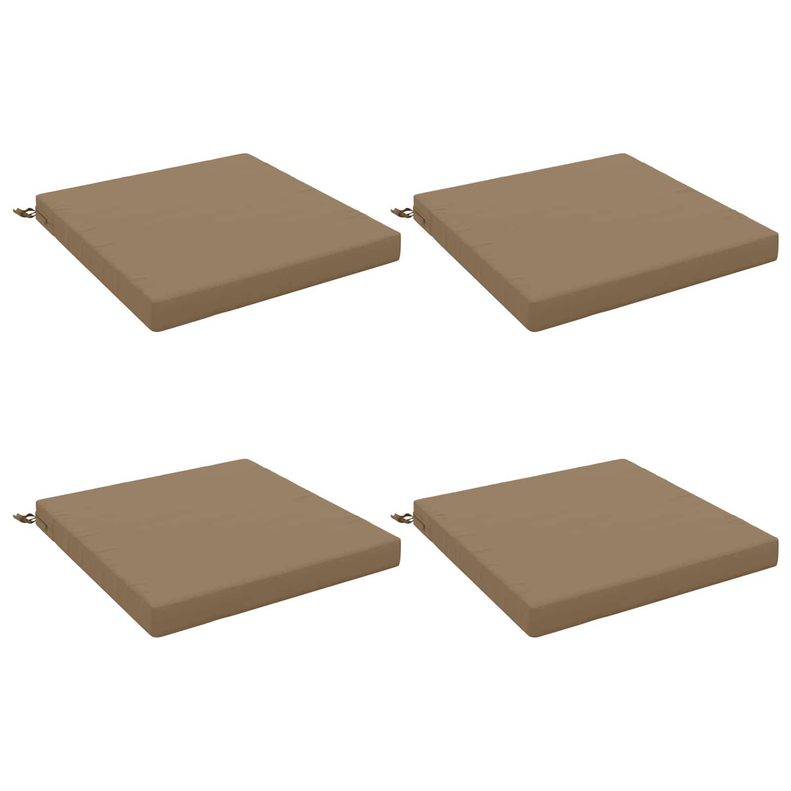 Vier beige quadratische Sitzkissen mit kleinen Bindeschleifen, in einem 2x2-Raster auf weißem Hintergrund angeordnet.
