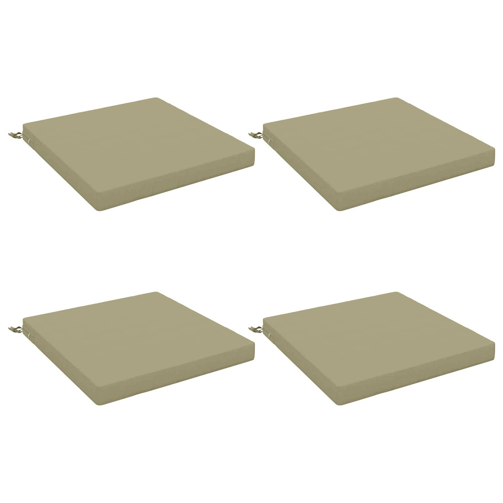 Vier beige quadratische Sitzkissen in einem 2x2-Raster auf weißem Hintergrund angezeigt.