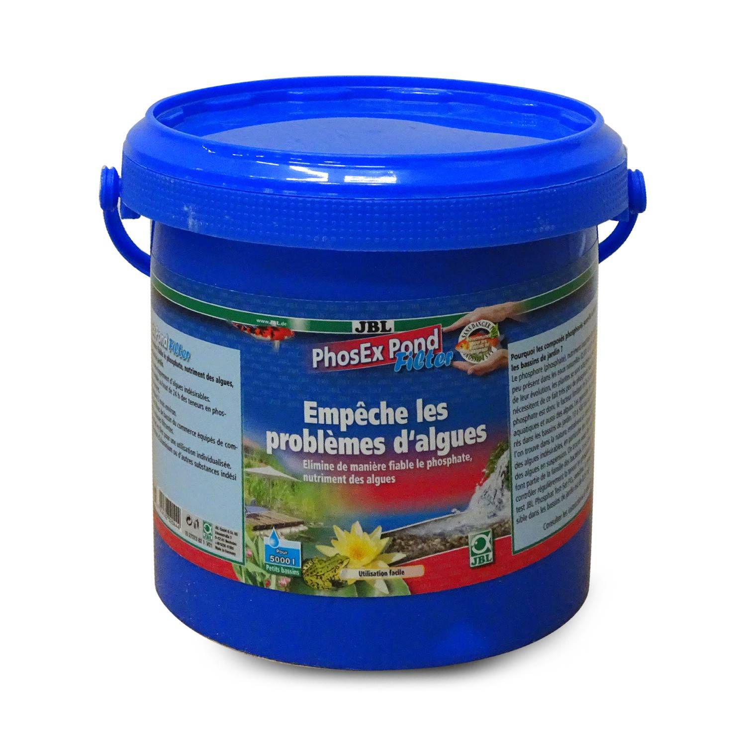 Blauer Eimer JBL PhosEx Pond Filter, ein Teichbehandlungsprodukt, das Algenproblem verhindert.
