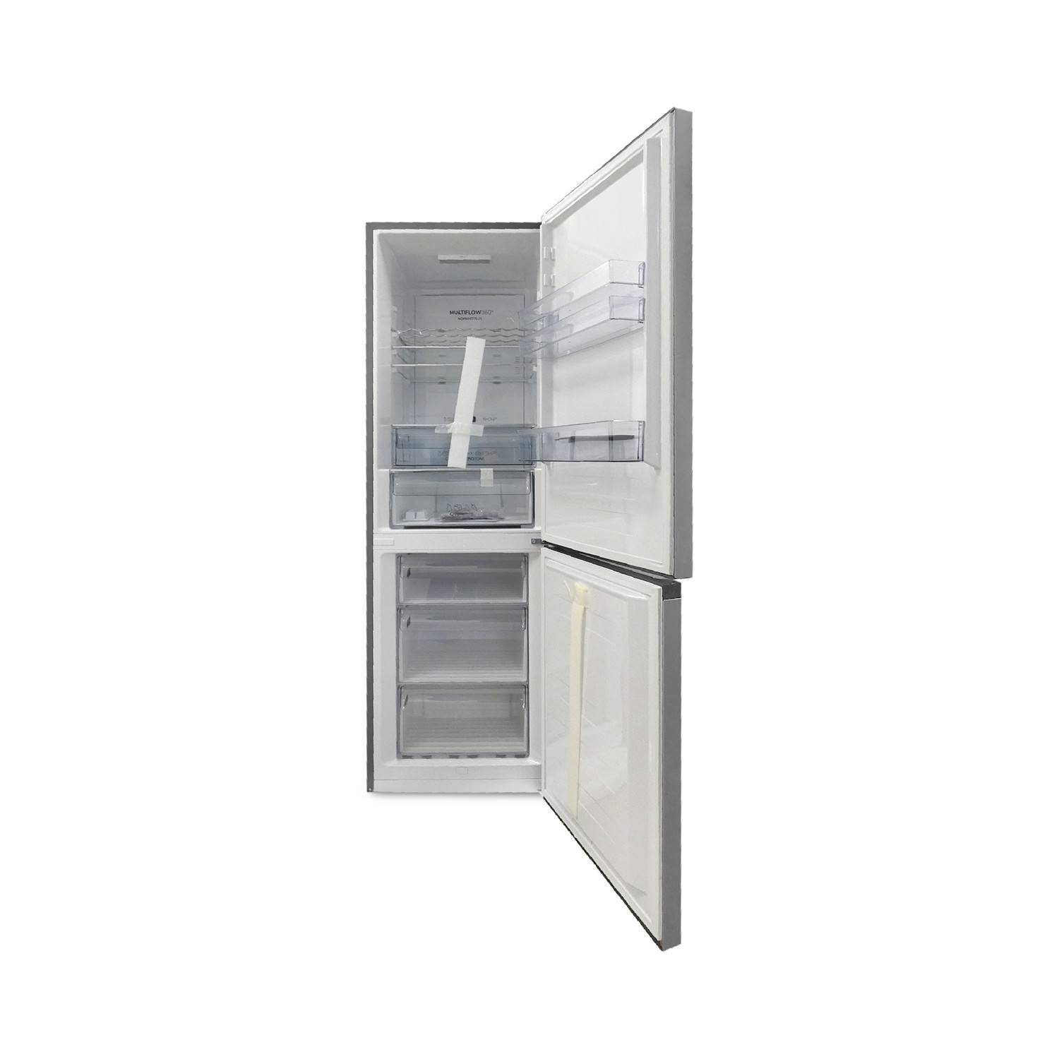 Kühlschrank mit beiden weit geöffneten Türen, auf denen leere Regale, Schubladen und Innenfächer zu sehen sind.