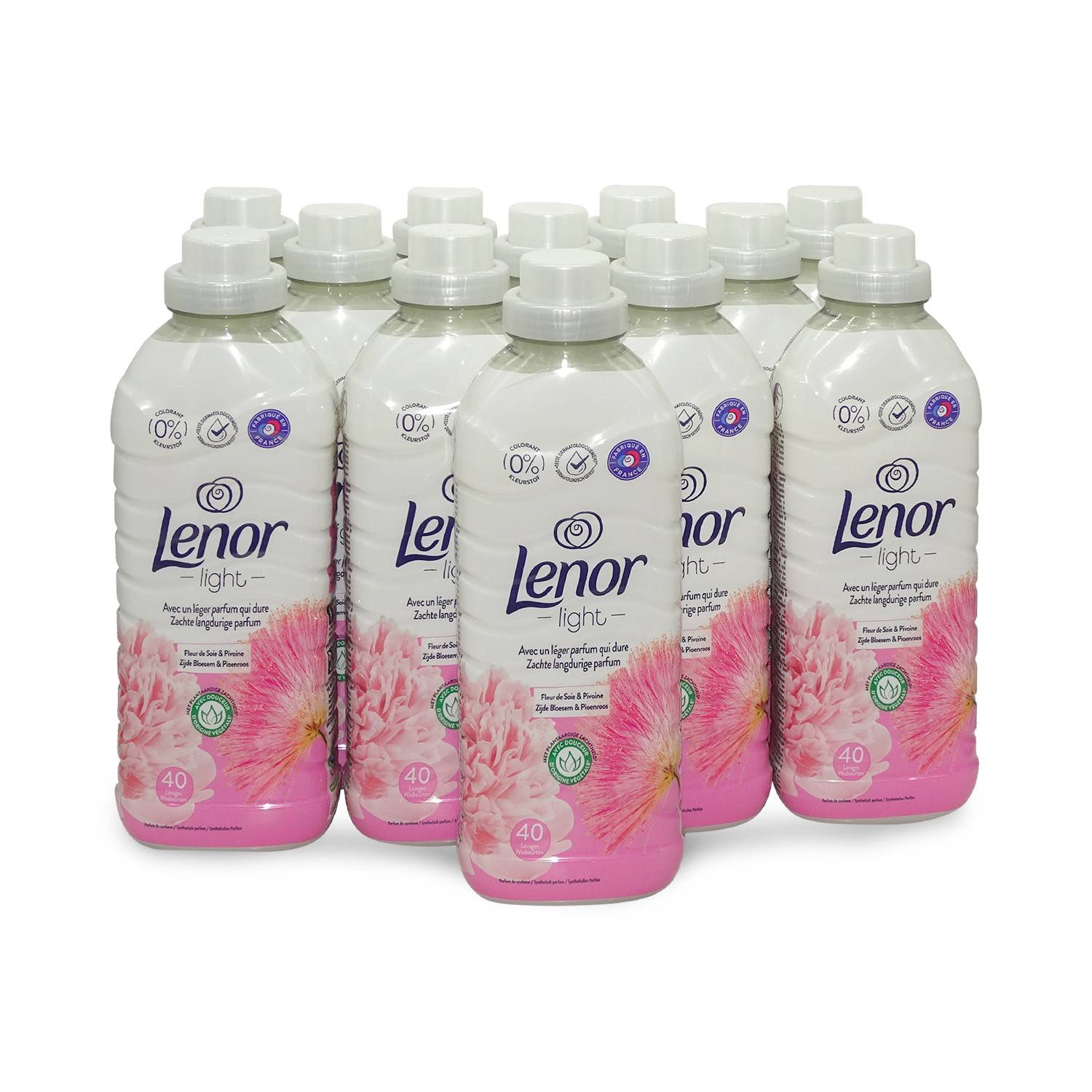 Sieben Flaschen Lenor Light Weichspüler mit rosa Blumenetiketten, in einer Gruppe auf weißem Hintergrund angeordnet.