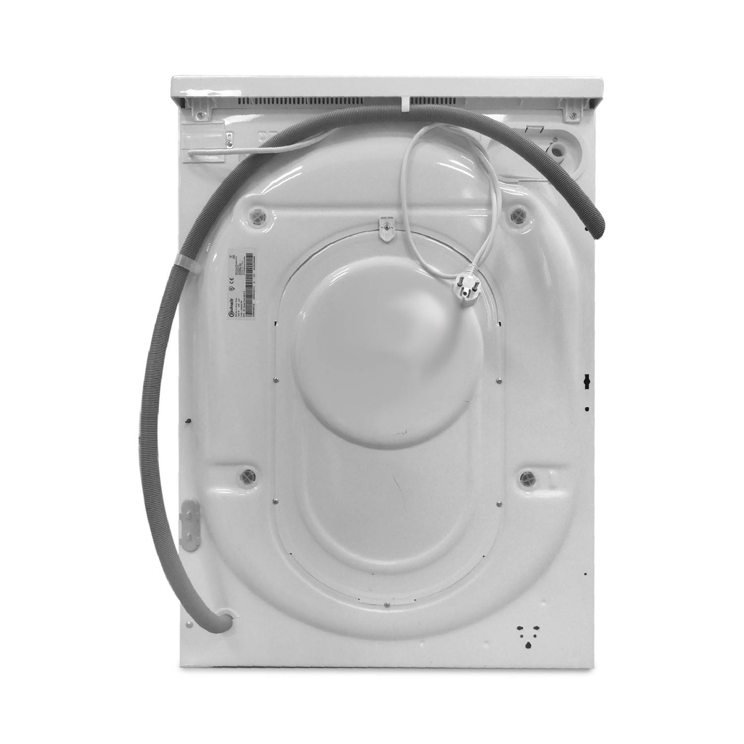 Rückansicht einer weißen Frontlader-Waschmaschine mit Rückwand, angebrachten Schläuchen und Stromkabel.