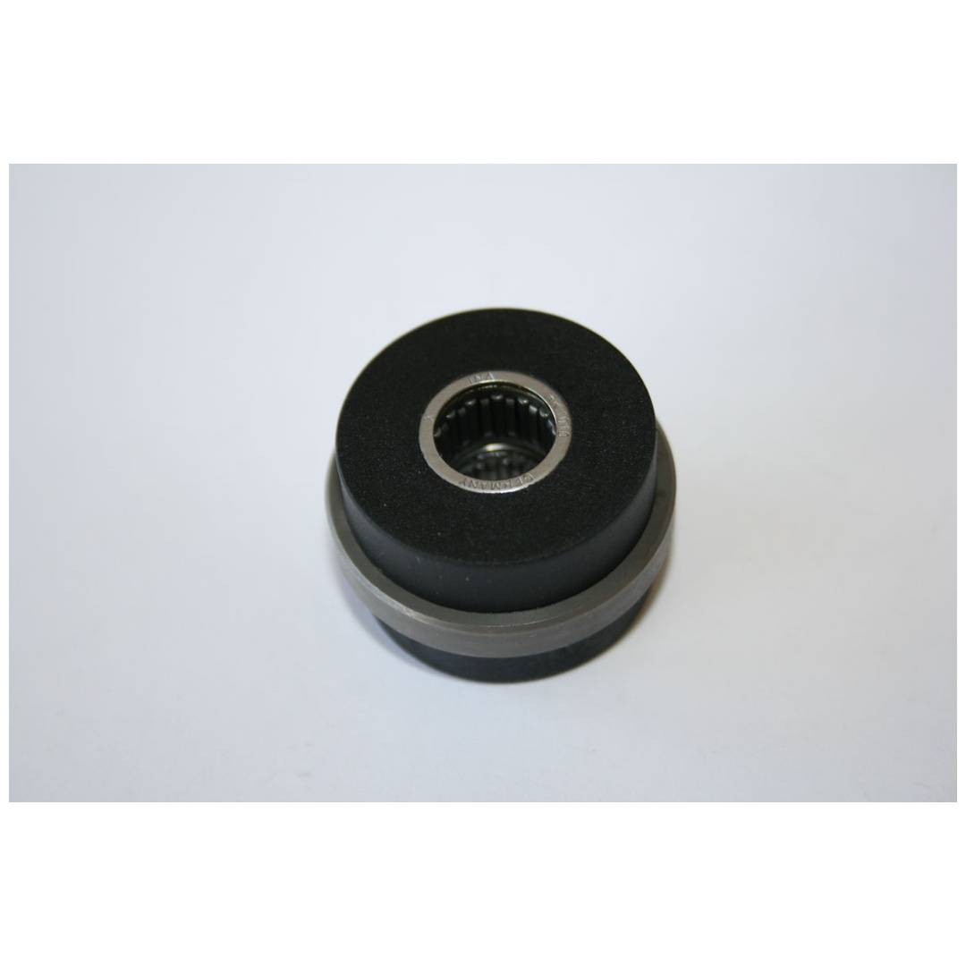 Schwarze zylindrische mechanische Lager- oder Riemenrolle auf weißem Hintergrund, von oben betrachtet.