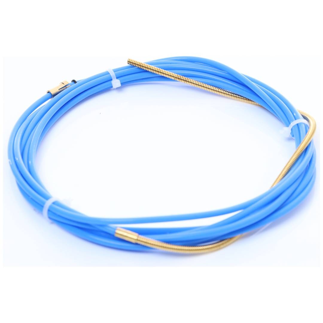 Aufgerolltes blaues Kabel oder Schlauch mit goldfarbenen Enden auf weißem Hintergrund.