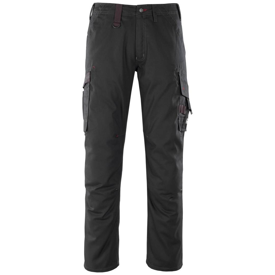 Schwarze Cargo-Arbeitshose mit mehreren Taschen und Gürtelschlaufen, von vorne auf weißem Hintergrund gezeigt.