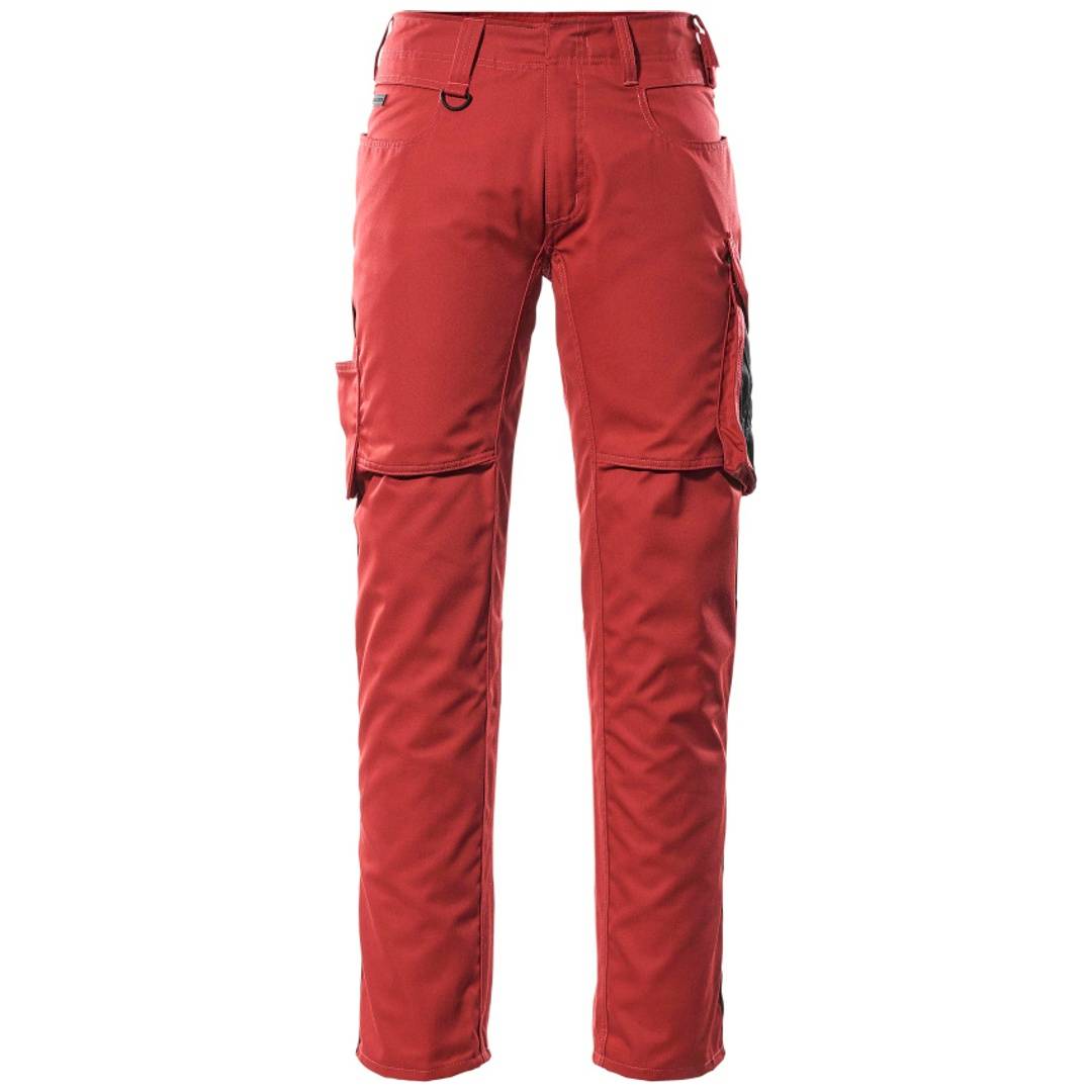Rote Cargohose mit mehreren Seitentaschen, Vorderansicht auf einfachem weißem Hintergrund.