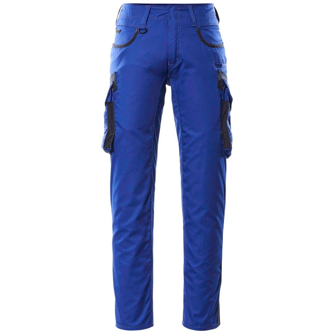 Blaue Cargo-Arbeitshosen mit mehreren Taschen, Vorderansicht auf weißem Hintergrund.