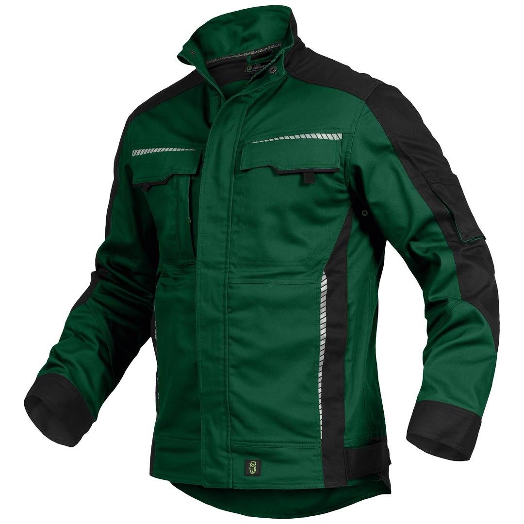 Grüne und schwarze Arbeitsjacke mit Kapuze und reflektierenden Streifen an Brust und Seiten, Vorderansicht auf weißem Hintergrund.