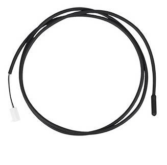 Schwarzes spiralförmiges Kabel mit einem weißen Stecker an einem Ende und einer kleinen schwarzen Sensorsonde am anderen Ende, gezeigt auf weißem Hintergrund.
