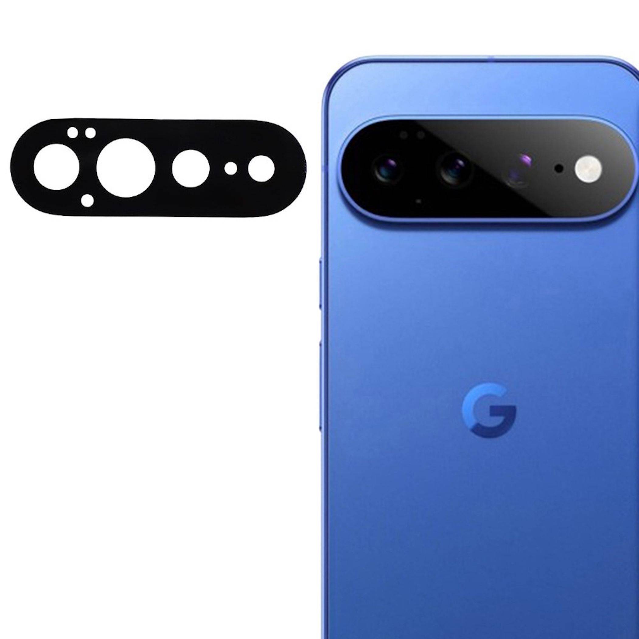 Blaues Google Pixel-Telefon von hinten gezeigt mit einer schwarzen Kameraleiste und einer separaten Ausschnittvorlage, die das Layout der Rückkamera und des Blitzes illustriert.