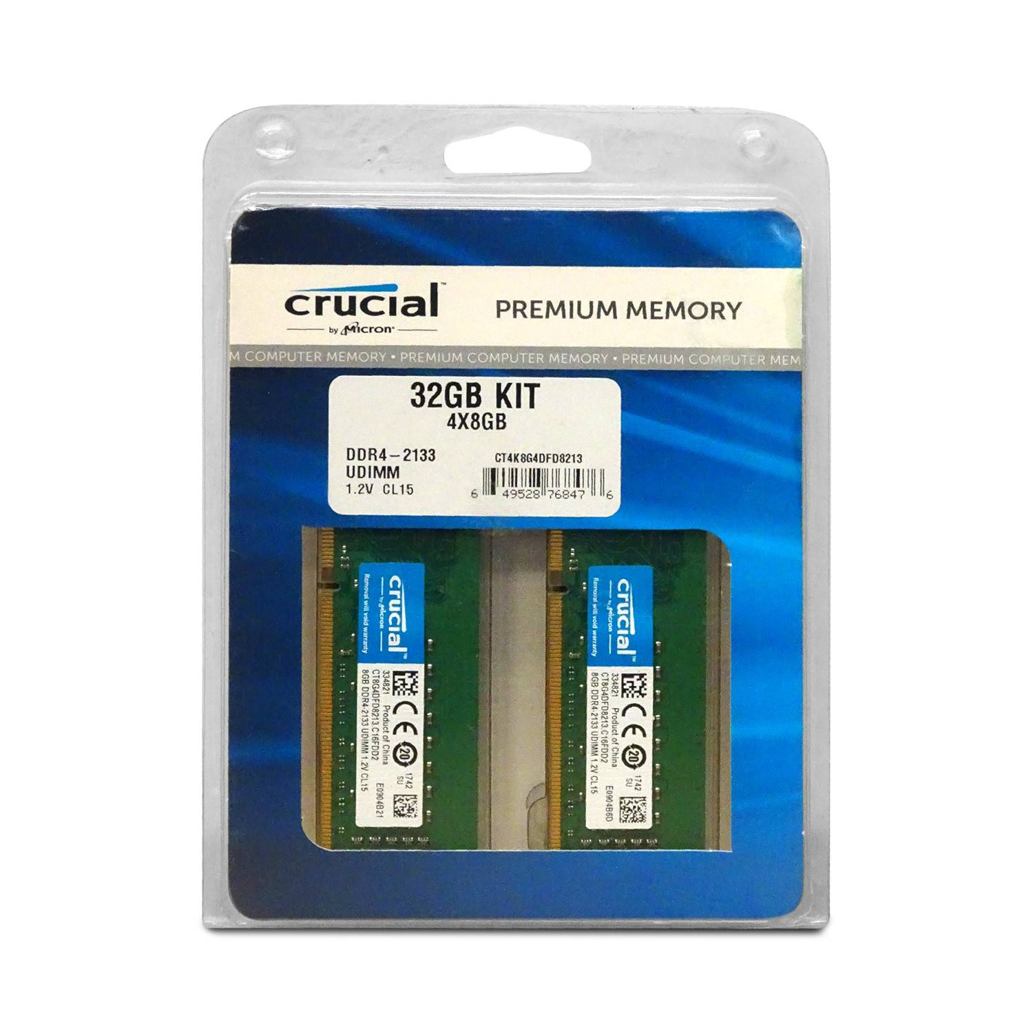 Crucial Premium Memory Paket mit 32GB Kapazität, 4x8GB DDR4-2133 UDIMM RAM-Module in transparenter Blisterverpackung.