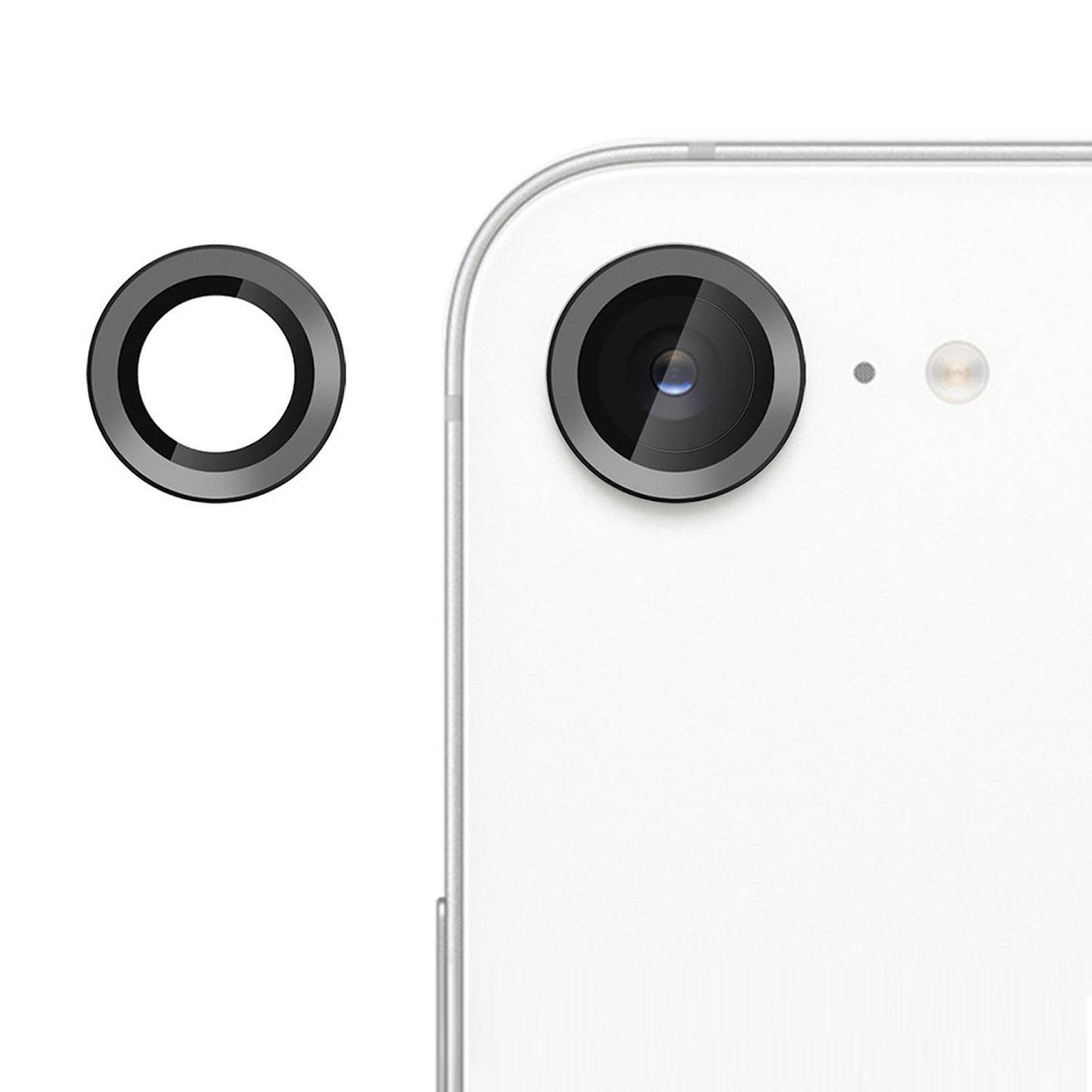 Nahaufnahme einer Smartphone-Rückkamera mit separiert vergrößerter Kameralinse, die ihr ringförmiges Design zeigt, und dem Blitz in der Nähe.