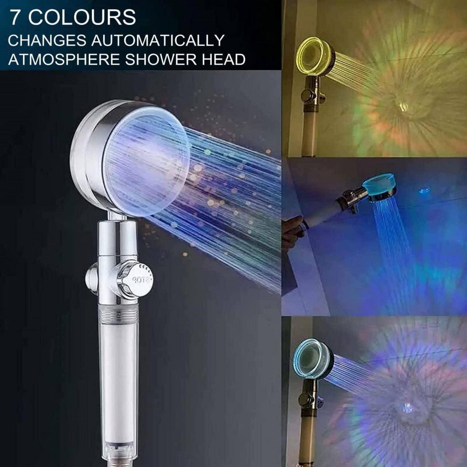 Werbebild eines „Atmosphären-Duschkopfs" mit LED-Wasserspray, das sich durch 7 Farben verändert, gezeigt in drei Beleuchtungsbeispielen.