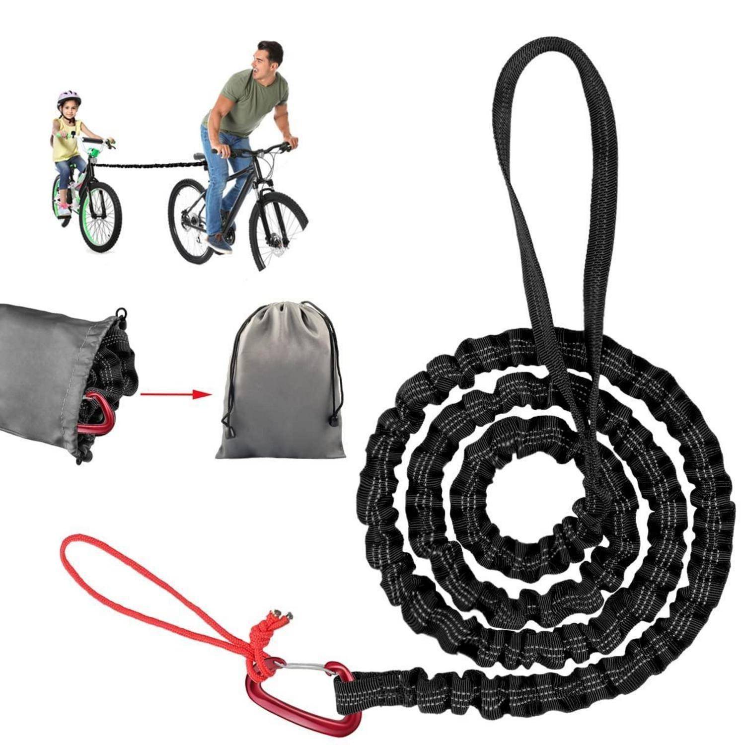 Aufgerolltes Fahrrad-Abschleppseil mit Transporttasche und Schlaufengriff, das beim Abschleppen eines Kinderfahrrads hinter einem Erwachsenenfahrrad gezeigt wird.